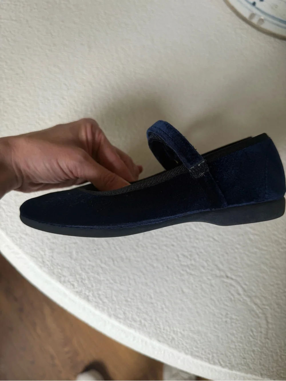 Girls' Classic Navy Velvet Mary Jane Shoes size EU 31 / US 13.5